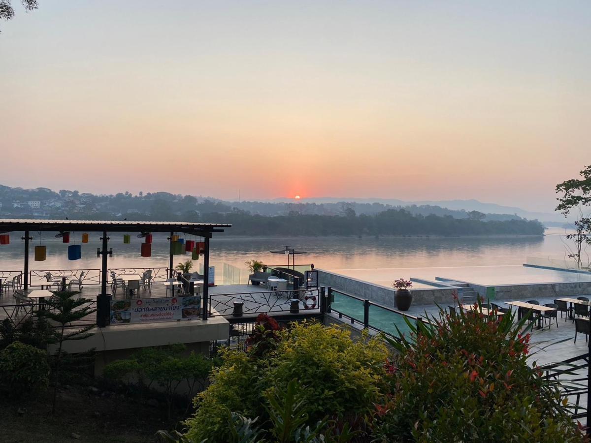 Chiangkhong Teak Garden Riverfront Onsen Hotel- Sha Extra Plus Chiang Khong Exterior foto